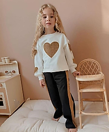 Kalp Detaylı Bol Paça Takım