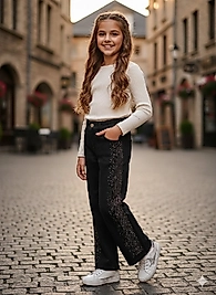 Taşlı kot pantolon